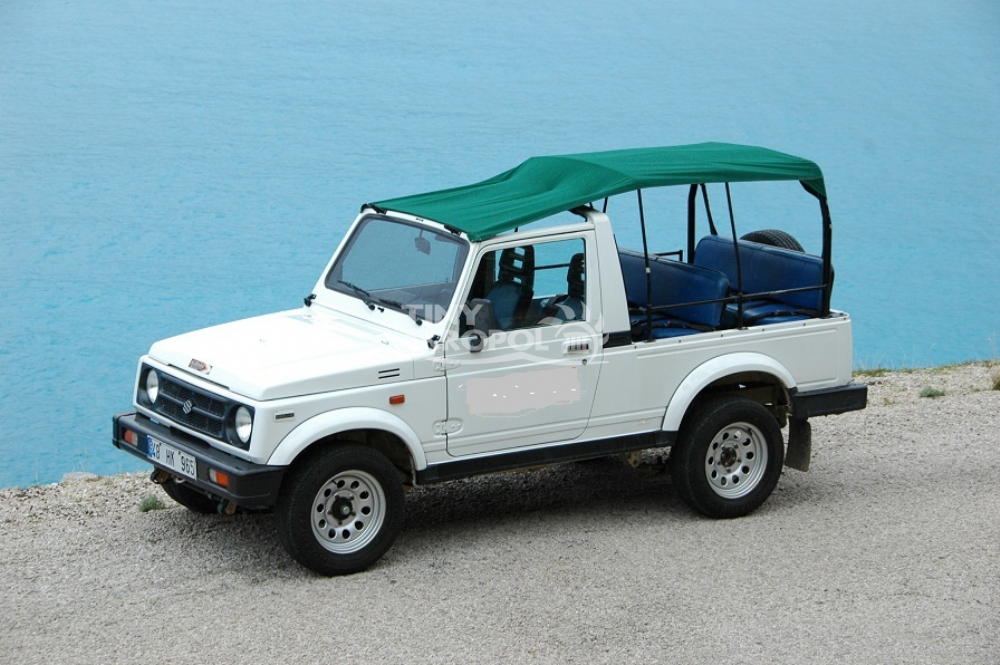 Suzuki Samurai Jeep